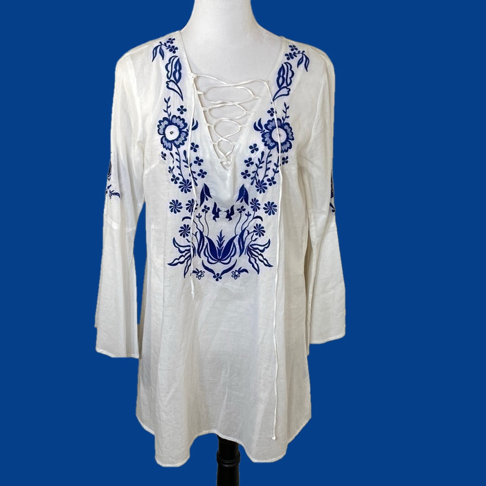 SOLITAIRE Swim Laced V-Neck, Embroidered, Lightly Beadedâ Swim Cover-Up Size M